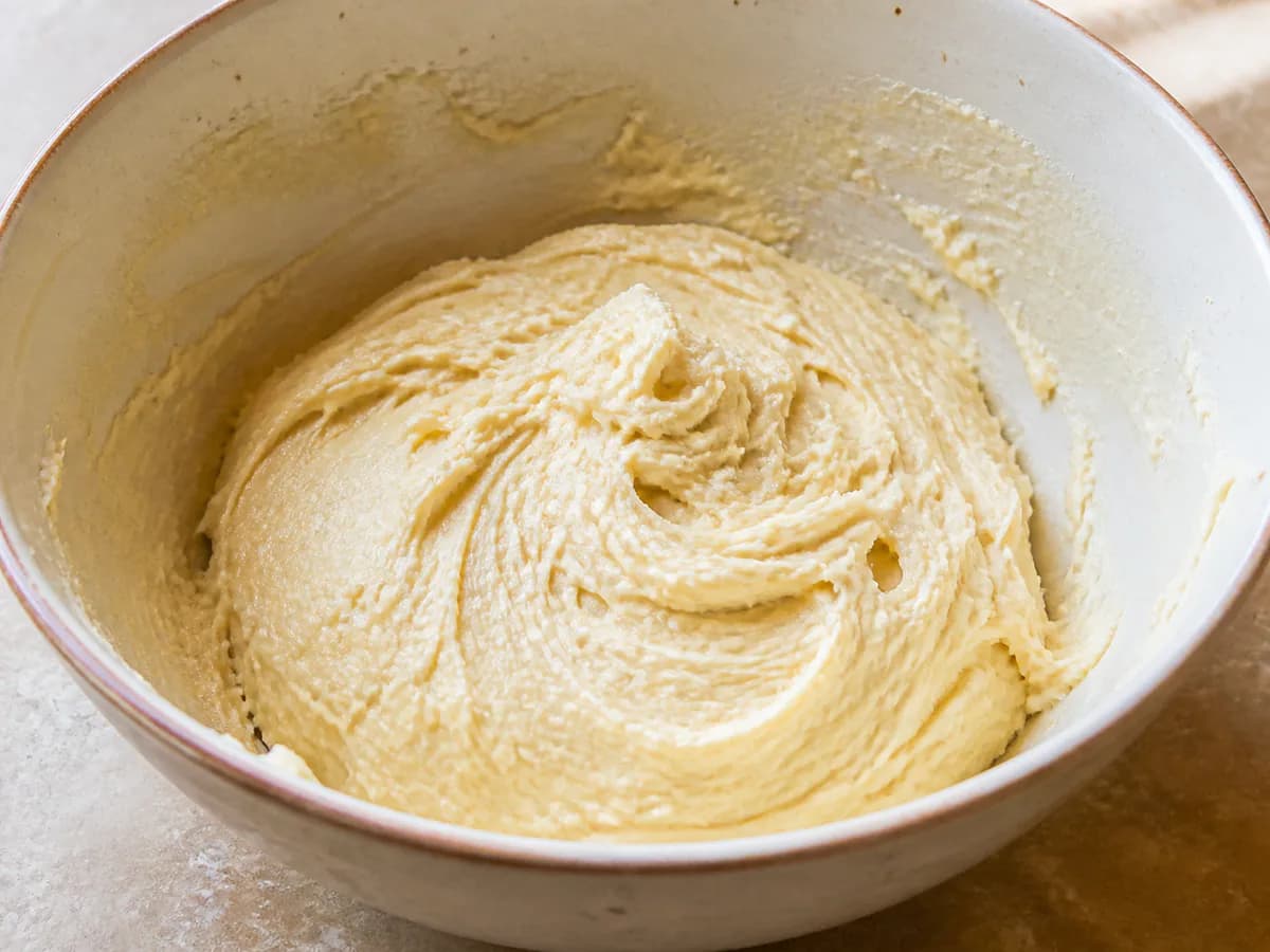 Preparação de Biscoitos de Nata Fofinhos durante a confeção