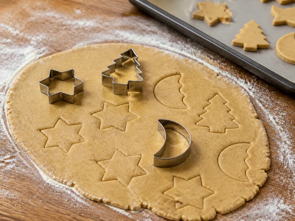 Preparação de Bolachinhas de Natal durante a confeção