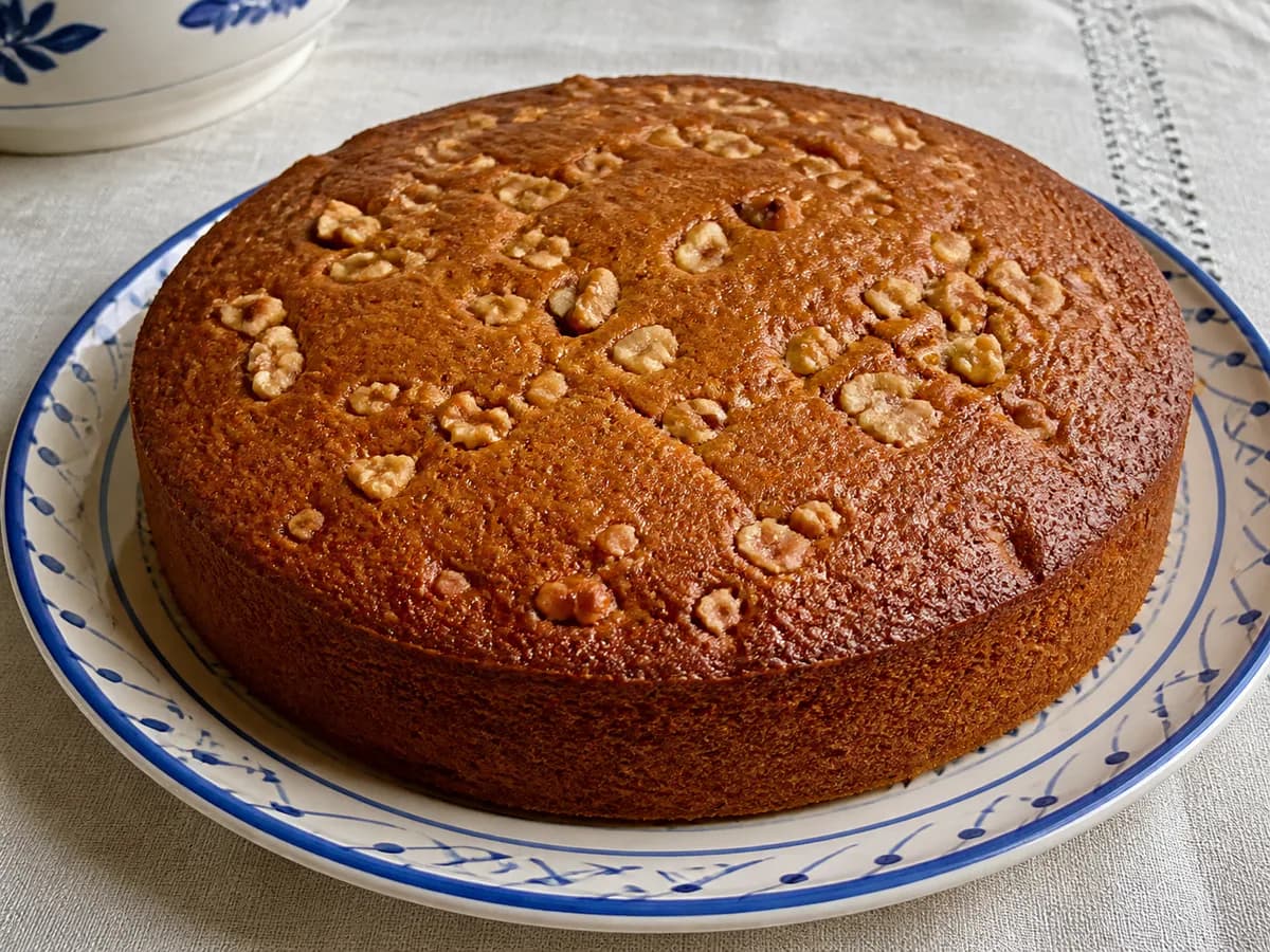 Bolo de Mel e Nozes