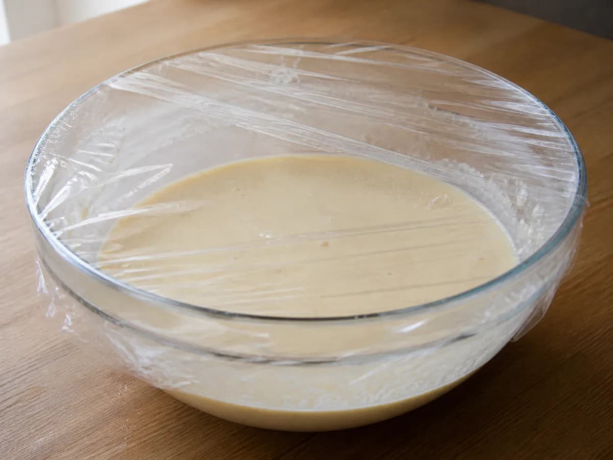 Preparação de Crepes Finos com Baunilha durante a confeção