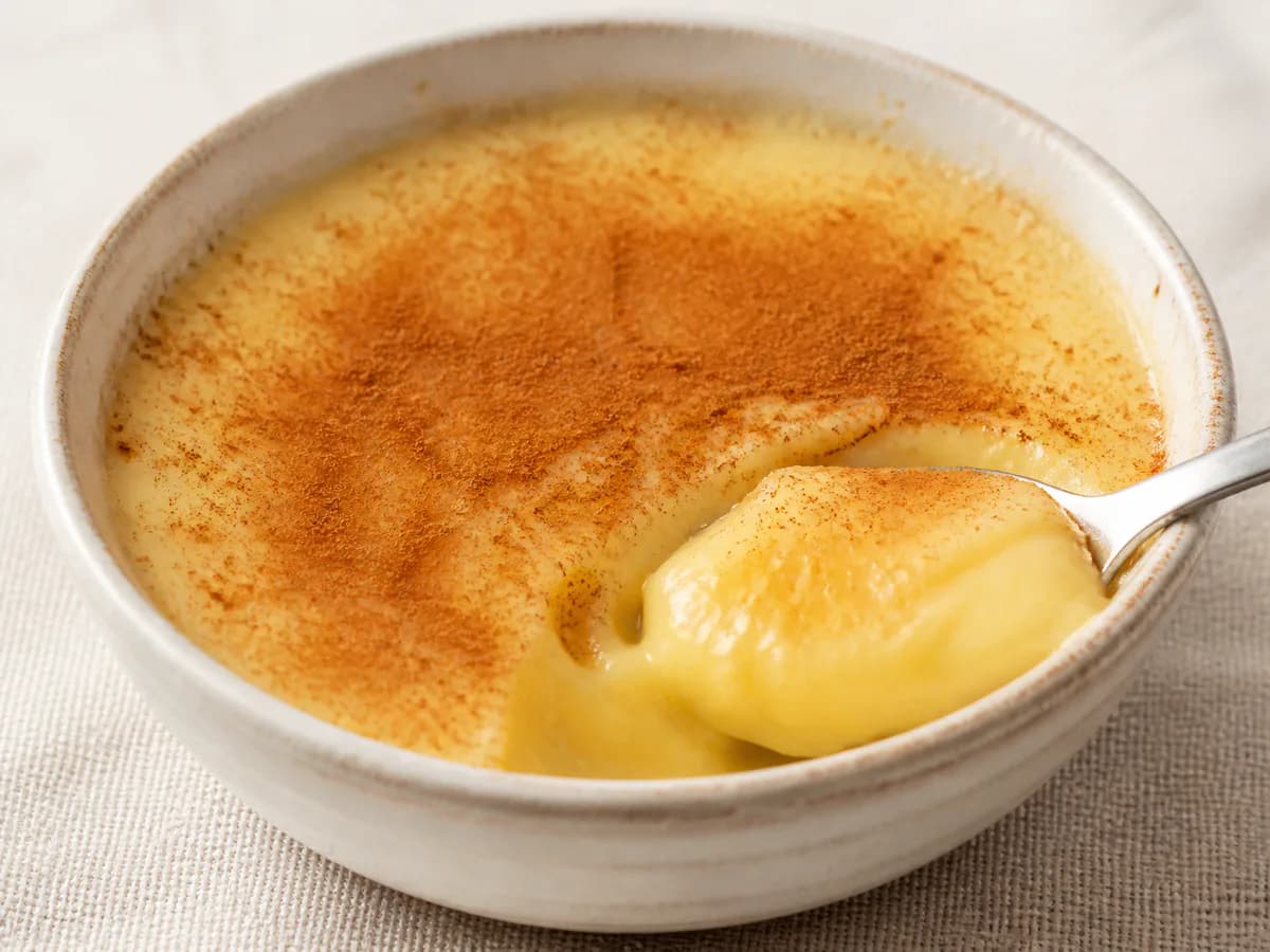 Pormenor de uma porção de Leite Creme Rápido