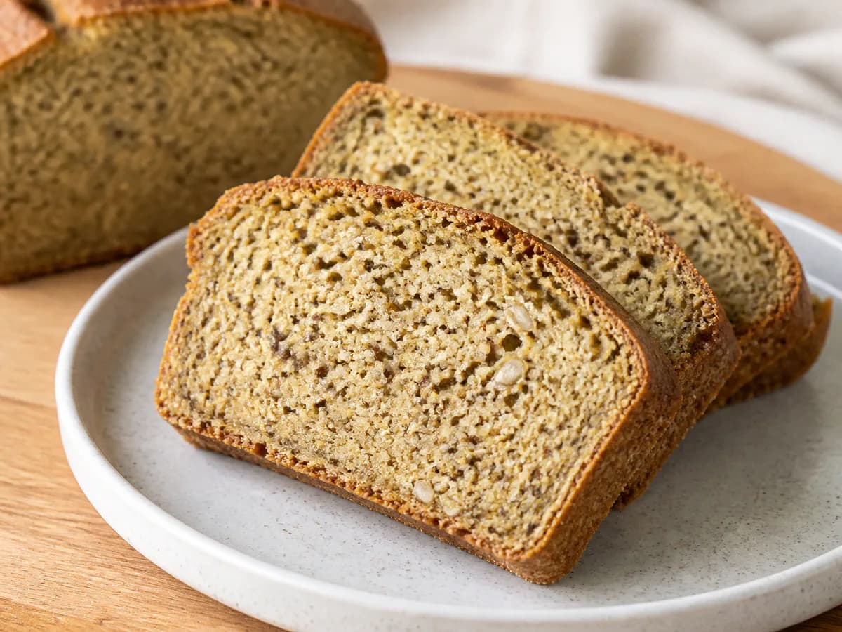 Pormenor de uma porção de Pão de Quinoa Sem Glúten