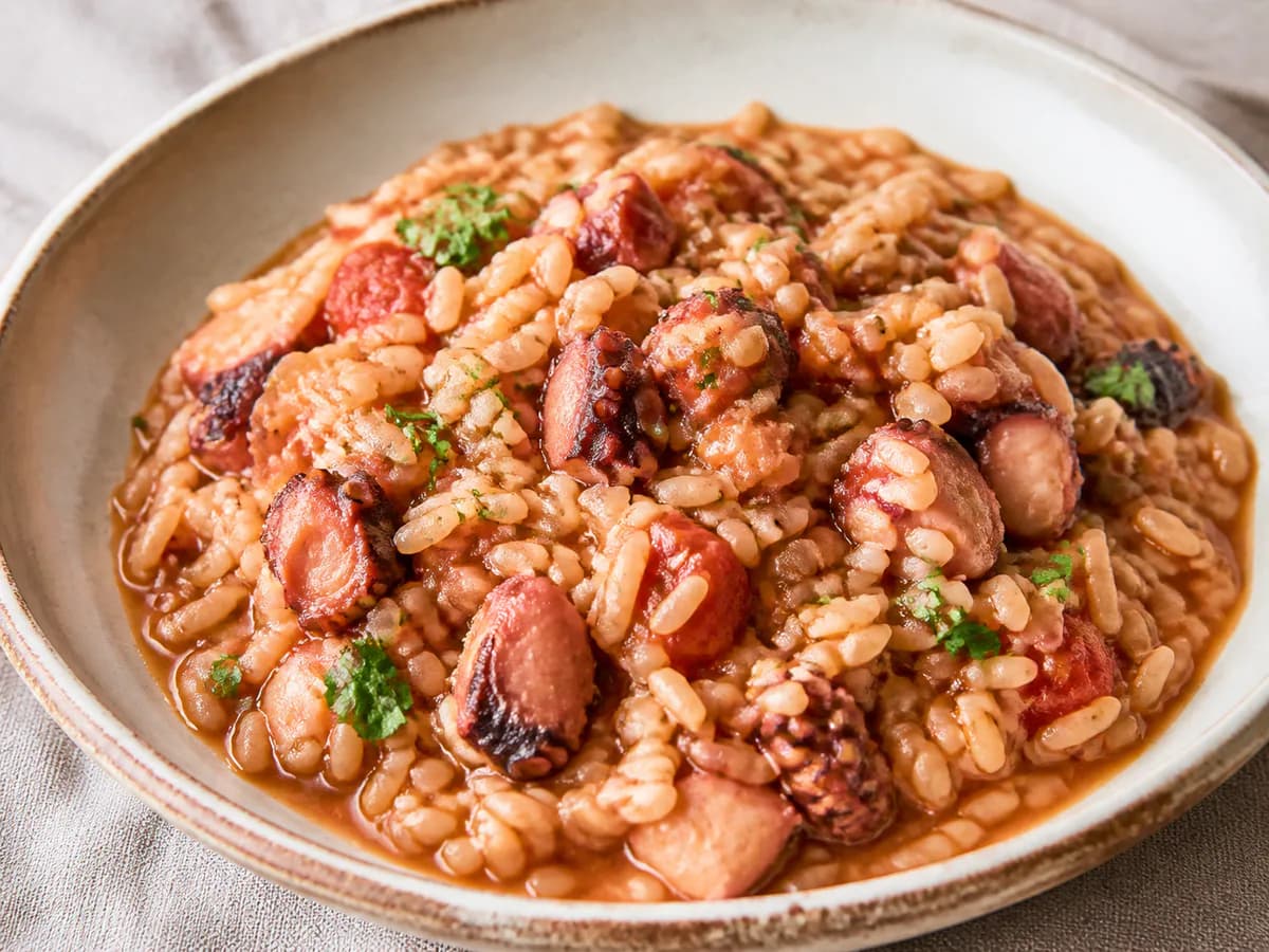 Pormenor de uma porção de Arroz de Polvo Malandrinho