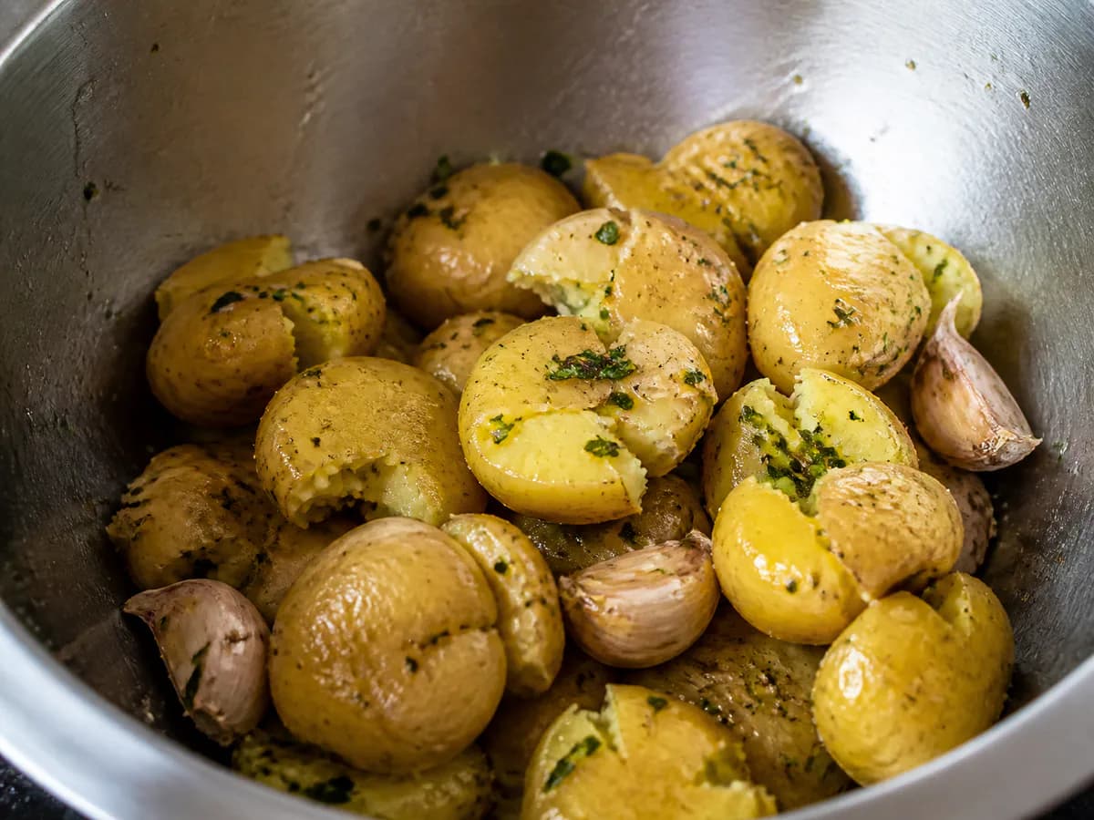 Preparação de Batatas a Murro na Actifry durante a confeção
