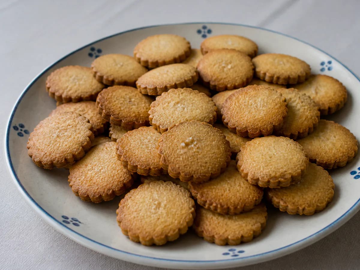 Bolachas de Mel e Flor de Sal