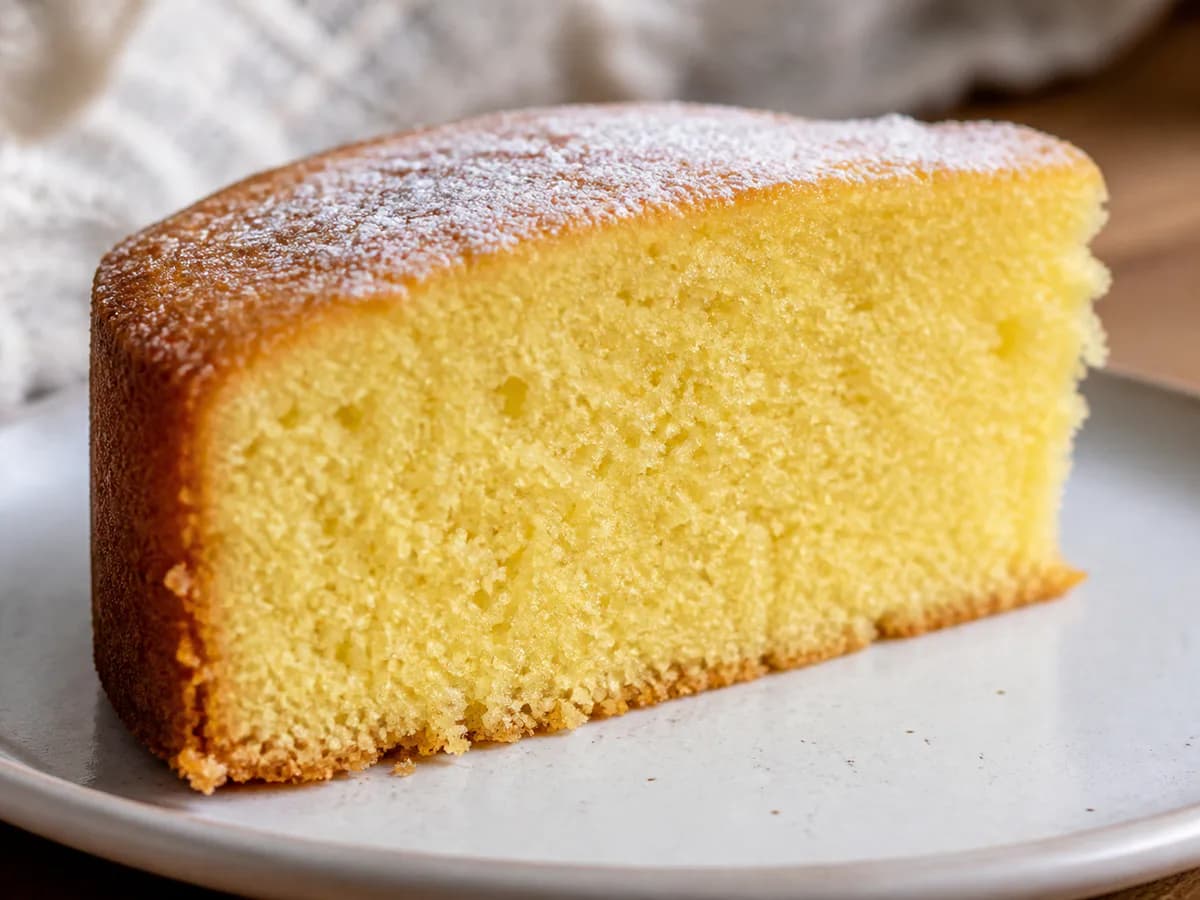Pormenor de uma porção de Bolo de Roma