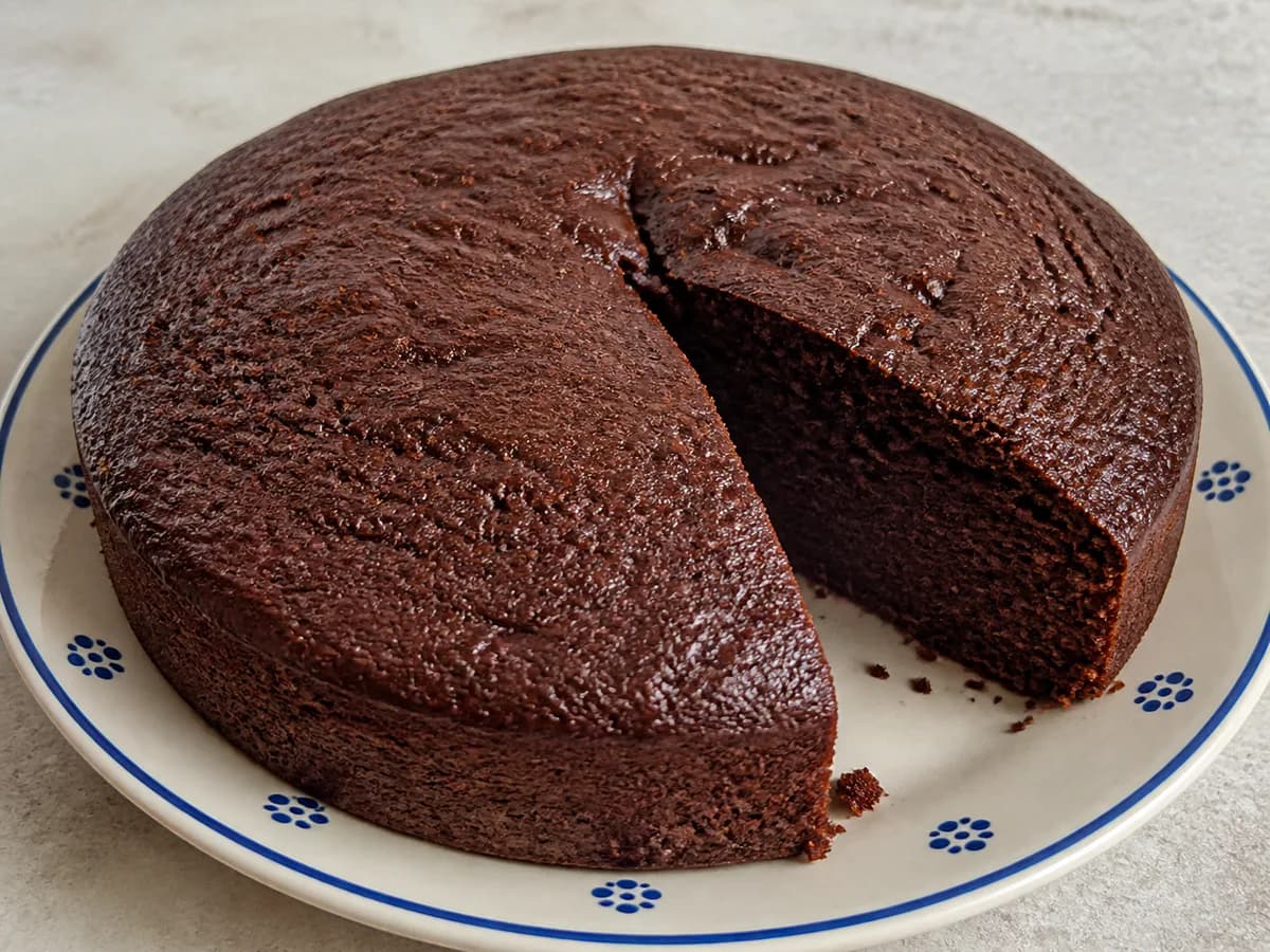 Bolo Húmido de Comer e Chorar por Mais (Mas Só Provando Para Acreditar)