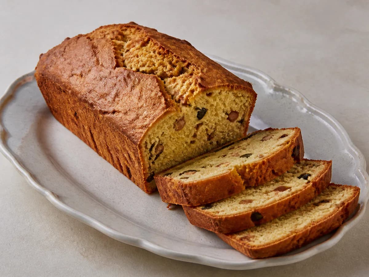 Broa de Milho com Farinheira e Azeitonas