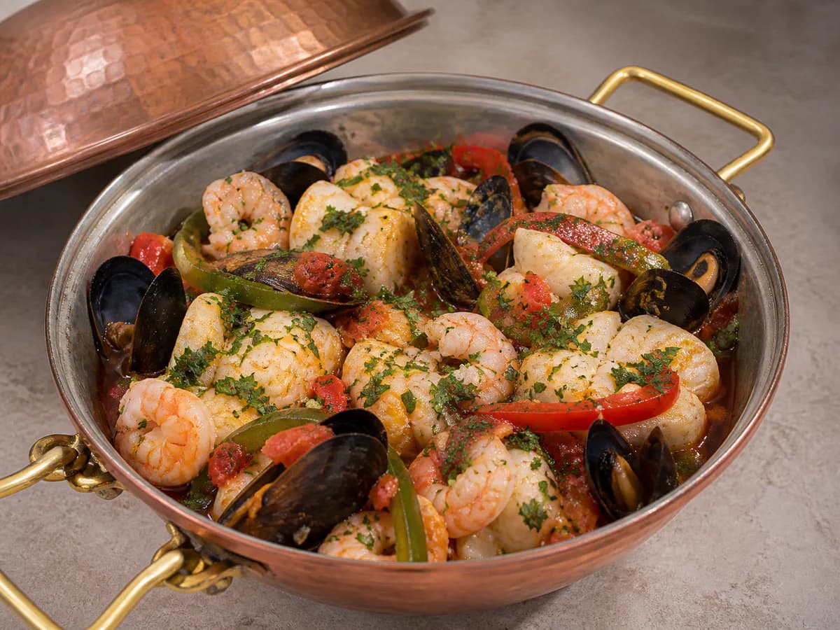 Cataplana de Tamboril com Mexilhões e Camarão