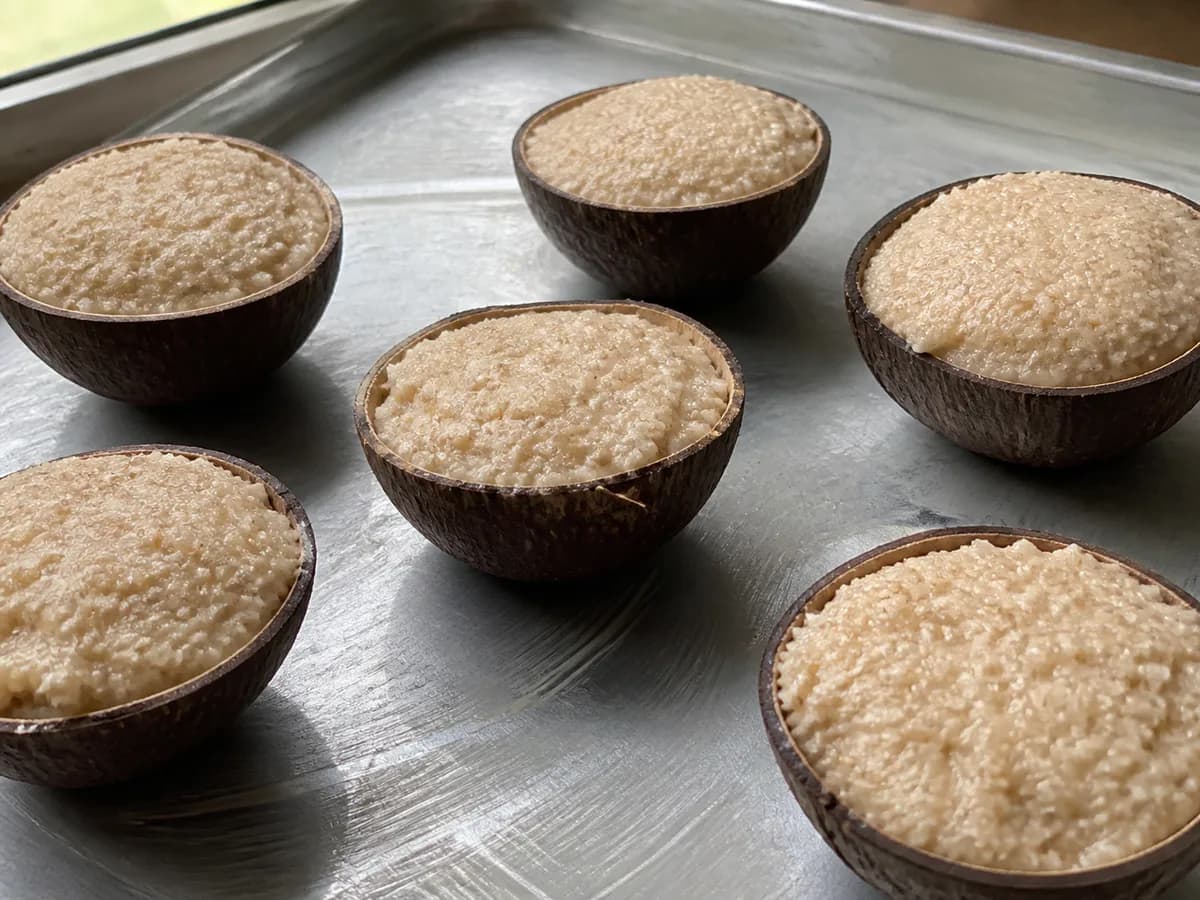 Preparação de Coquinhos com Cereja durante a confeção