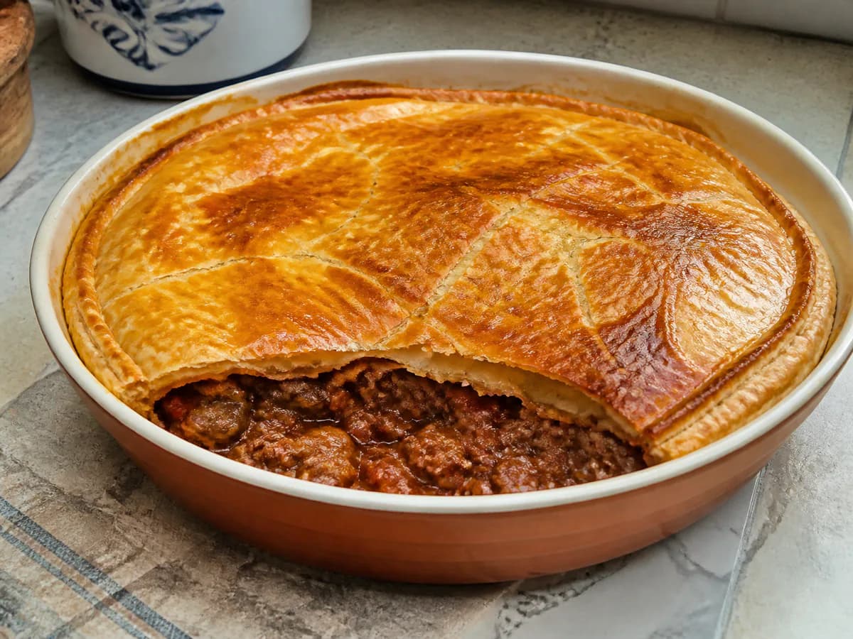 Empadão de Carne com Massa Folhada