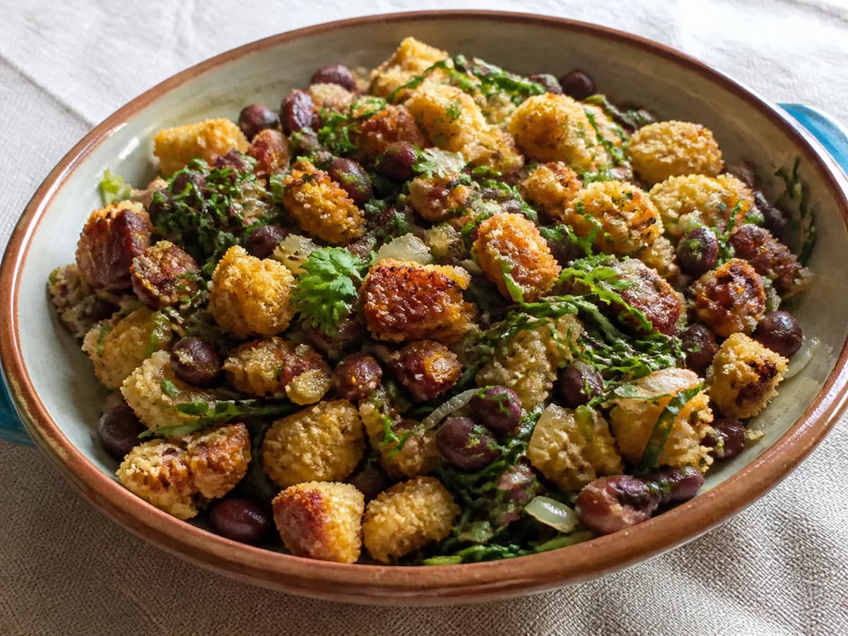 Migas de Broa com Feijão