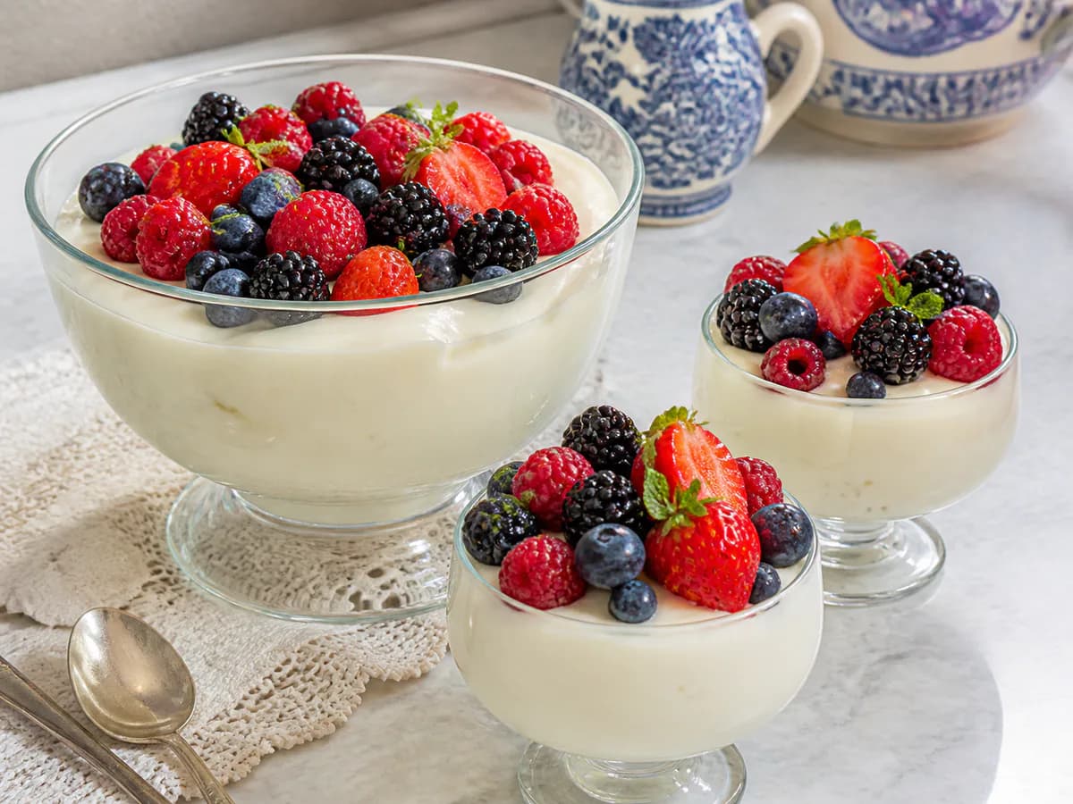 Mousse Delicada com Frutos Silvestres Frescos