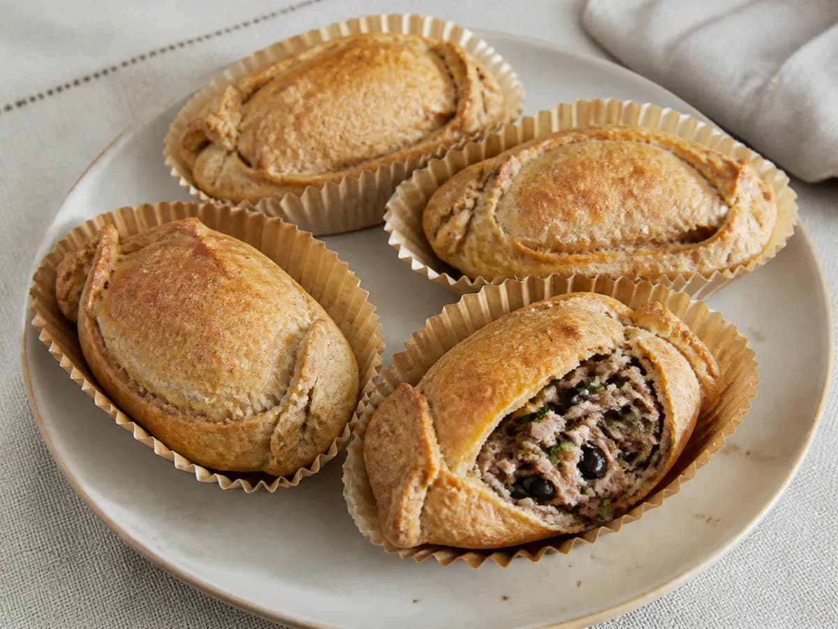 Pão de Atum e Azeitonas no Cestinho