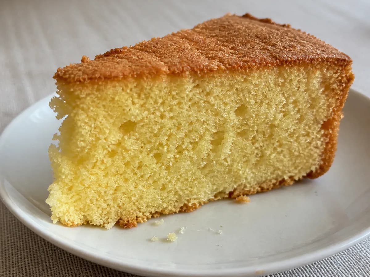 Pormenor de uma porção de Pão de Ló da Zona de Margaride