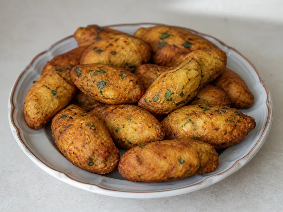 Pastéis de Bacalhau com Farinha e Quatro Ovos