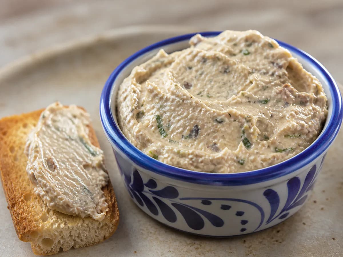 Pormenor de uma porção de Paté de Sardinha Cremoso
