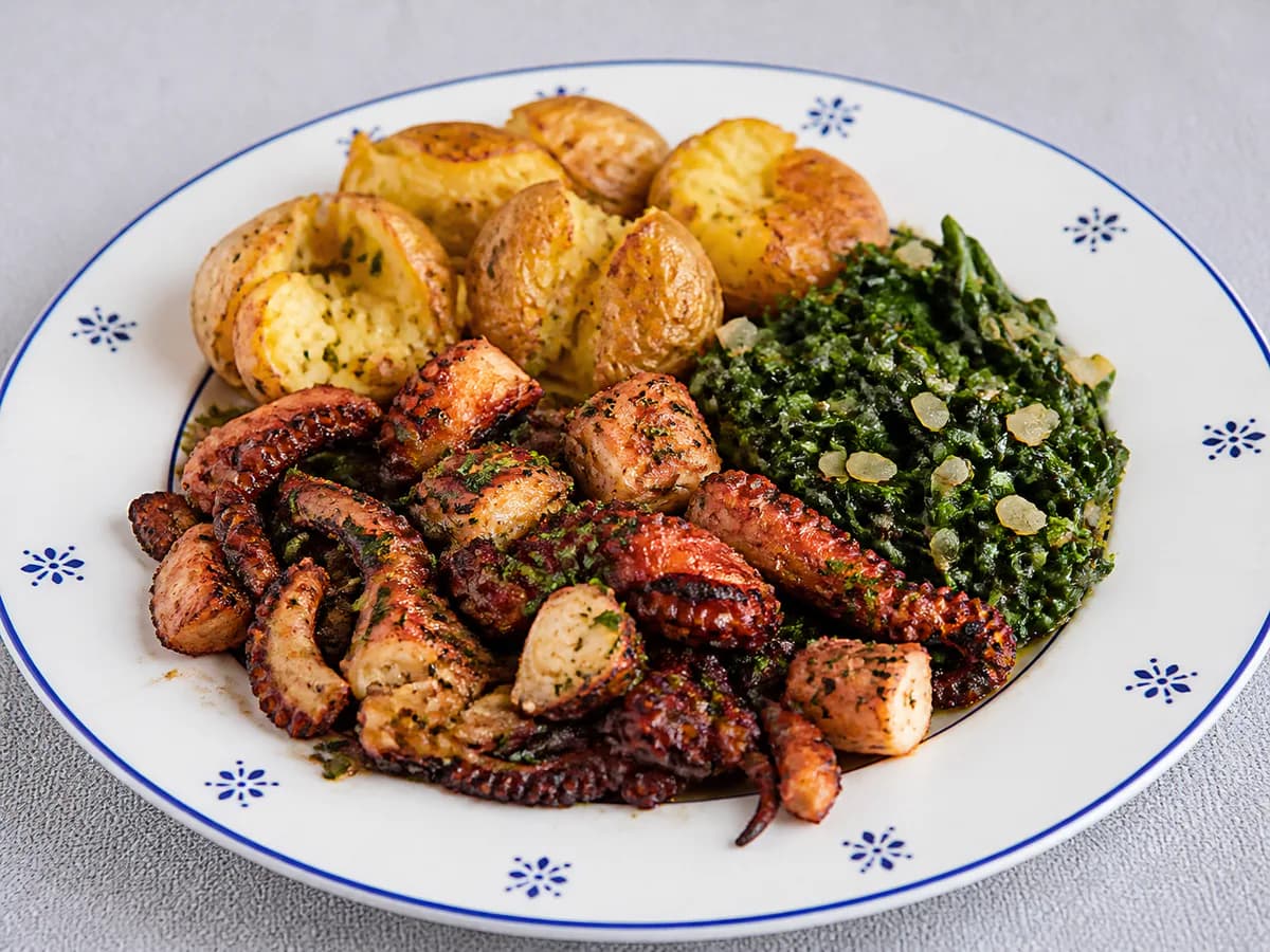 Polvo da Consoada com Grelos de Nabo e Batatas a Murro (Bimby)