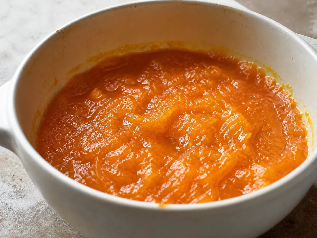 Preparação de Requeijão com Doce de Abóbora durante a confeção