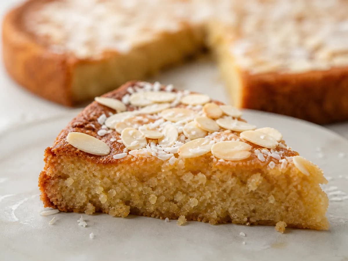 Pormenor de uma porção de Tarte Saudável de Amêndoa Sem Açúcar, Manteiga ou Farinha de Trigo