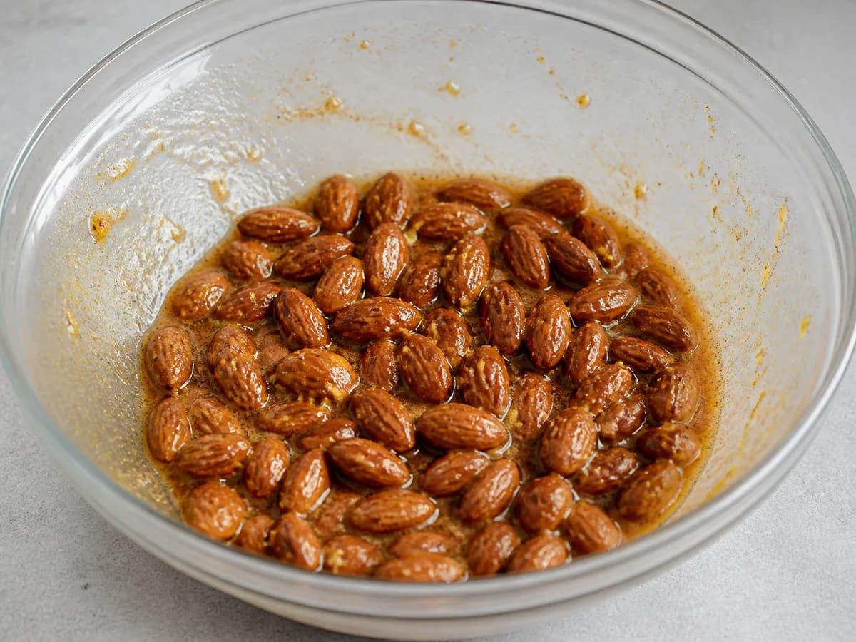 Preparação de Tarte de Amêndoas Inteiras durante a confeção