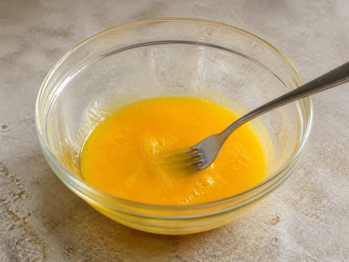 Preparação de Pastéis de Nata com Creme de Farinha durante a confeção