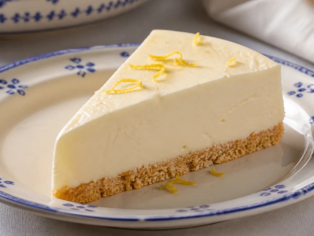 Pormenor de uma porção de Tarte Fácil de Iogurte