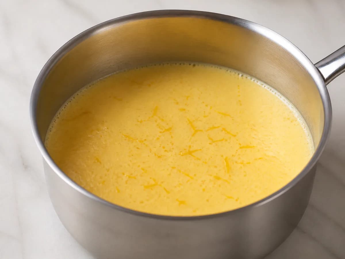 Preparação de Tarte Merengada Clássica durante a confeção