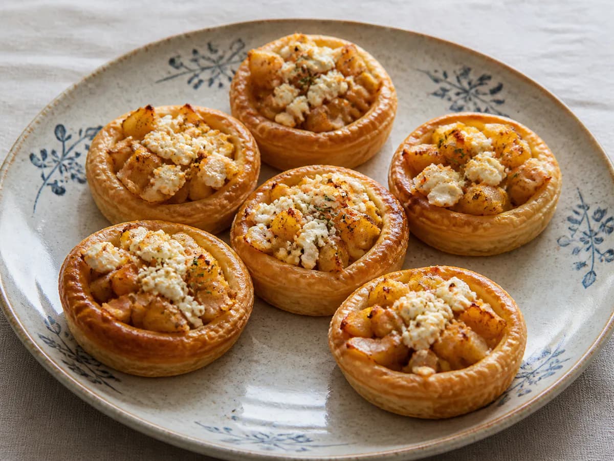 Tarteletes de Maçã e Queijo de Cabra