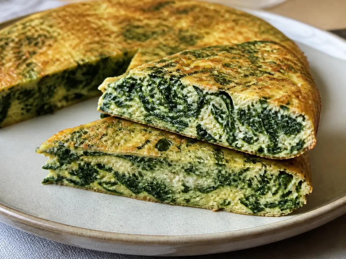 Pormenor de uma porção de Tortilha de Espinafres à Portuguesa