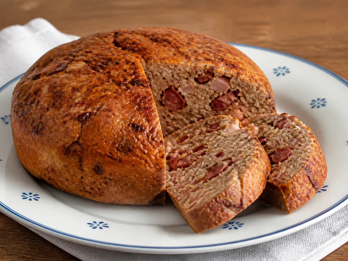 Bola de Chouriço de Porco Preto com Bacon e Presunto