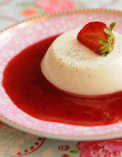 Panna Cotta de Baunilha e Morango