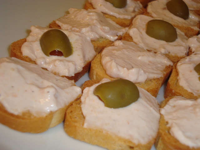 Canapés de Salmão Fumado e Queijo Creme